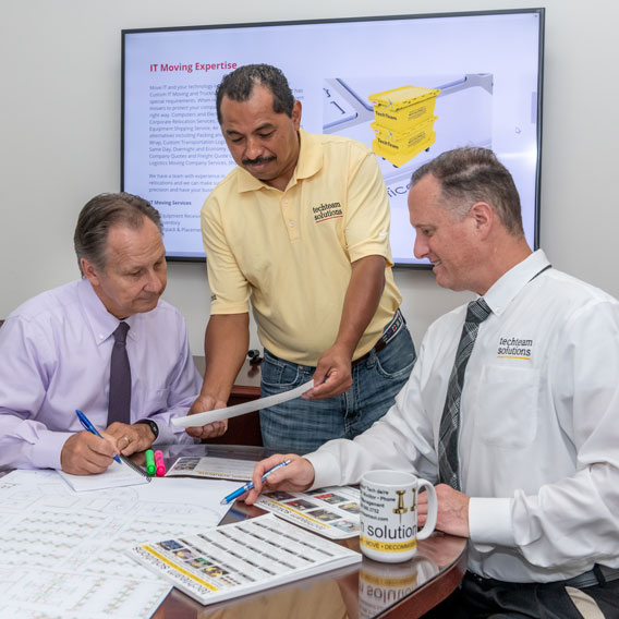 workers planning an IT move
